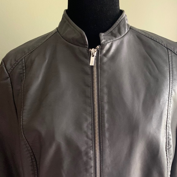 Black Rivet Jacket - Picture 4 of 5